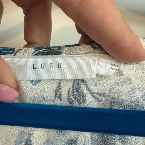 Lush Yellow V-Neck Sundress with 3/4 Bishop Sleeves - Picture 7 of 8